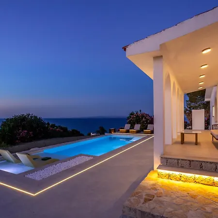 Xenia Sea View *